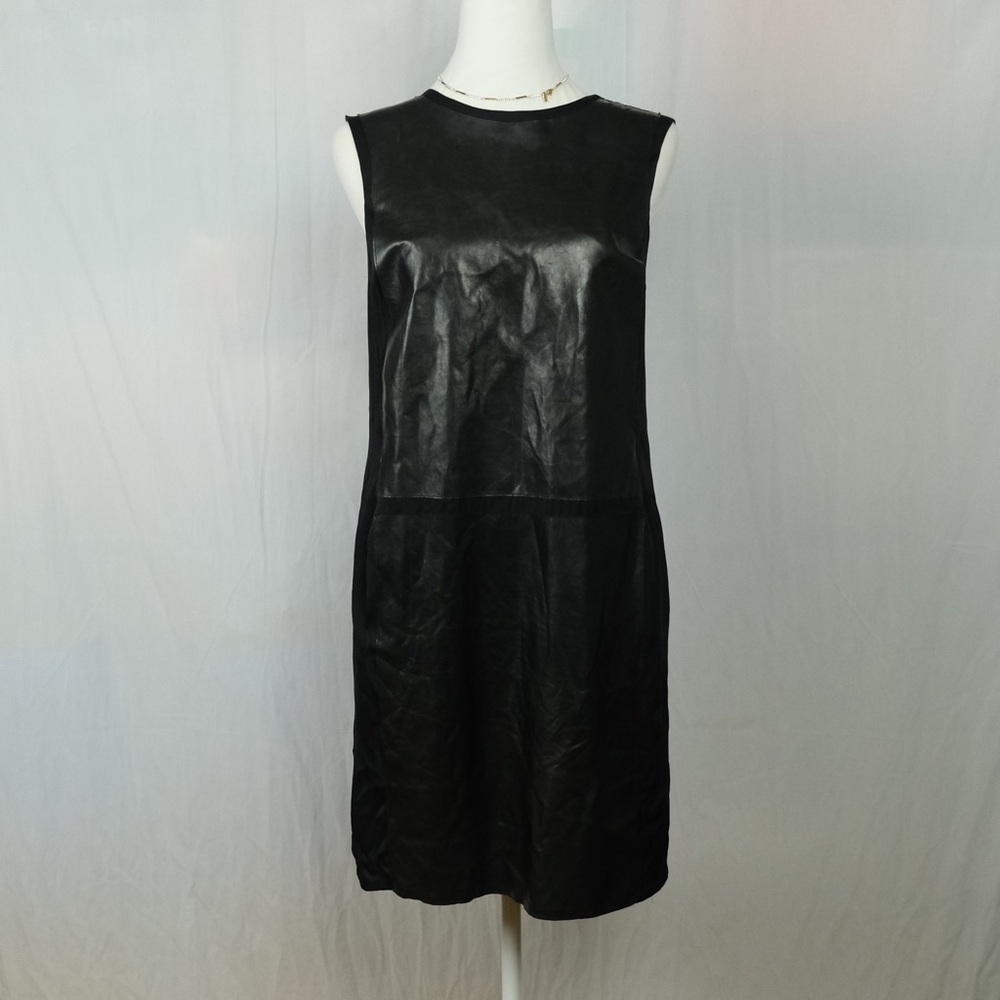 Vince 100% leather panel sleeveless causal shift dress. Size 0